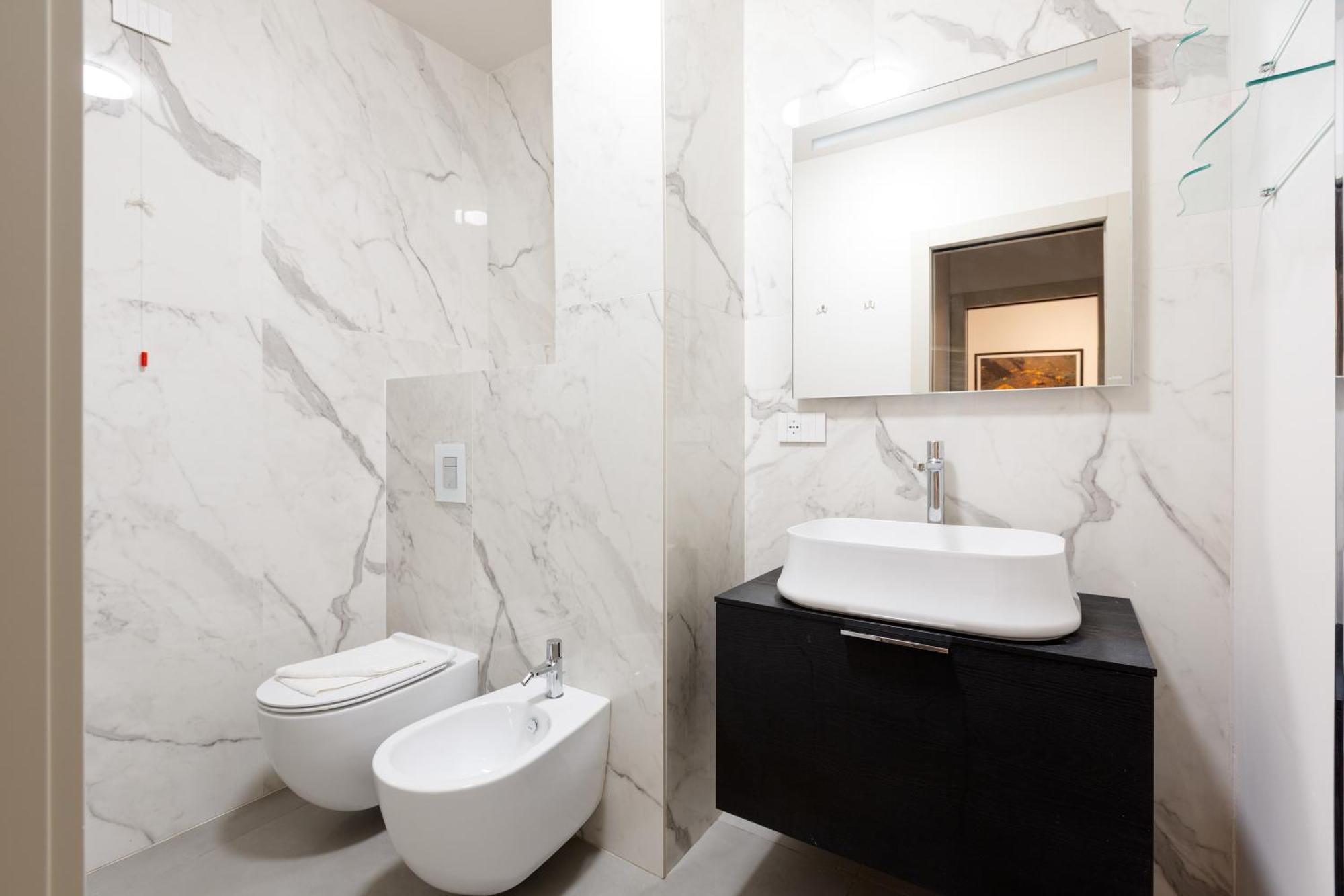 Guesthost - Cordusio Enchanting Apartment Milano