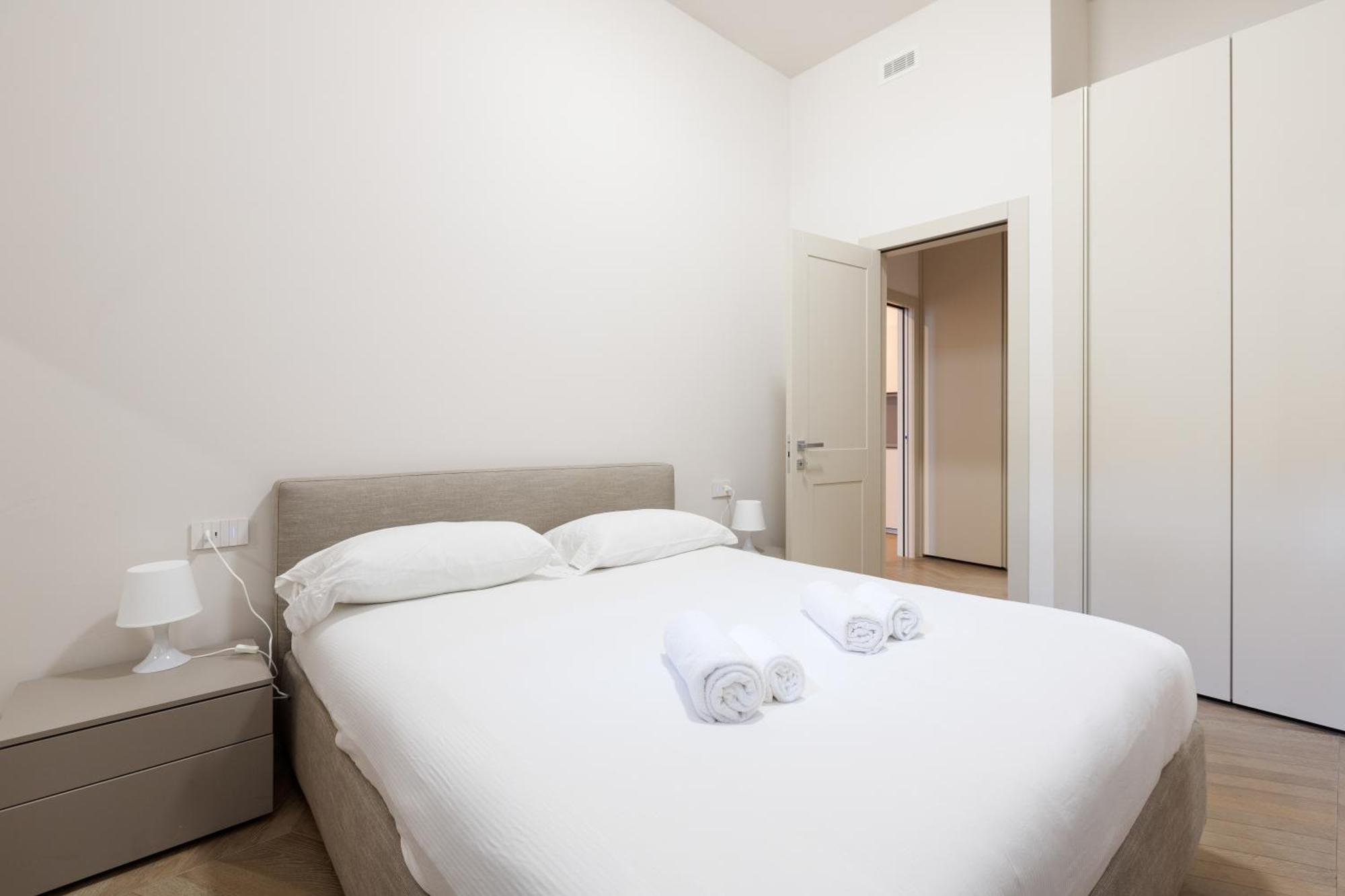 Guesthost - Cordusio Enchanting Apartment *